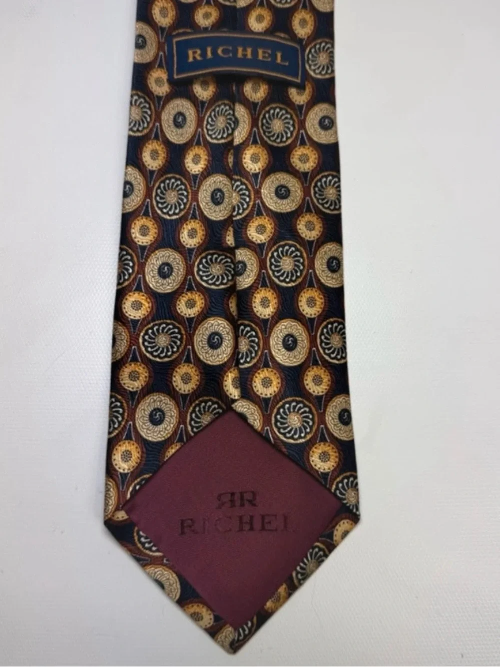 Richel Art Deco geometric medallion pattern neck tie